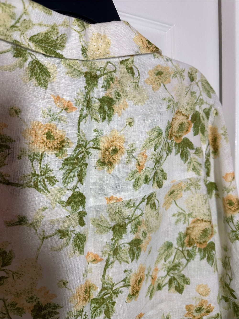 Laura Ashley Cream Linen Floral Blouse with Yellow Roses and Green Foliage 0016 - Picture 6 of 6